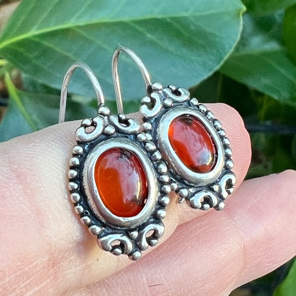 VINTAGE 925 STERLING SLVR OVAL AMBER SMALL ORNATE EARRINGS DROP DANGLE WIRE LOCK - Picture 2 of 16